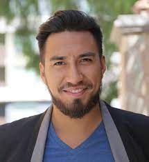 Póster Daniel Damuzi