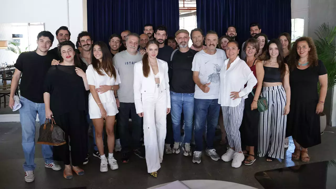 Hudutsuz Sevda : Foto