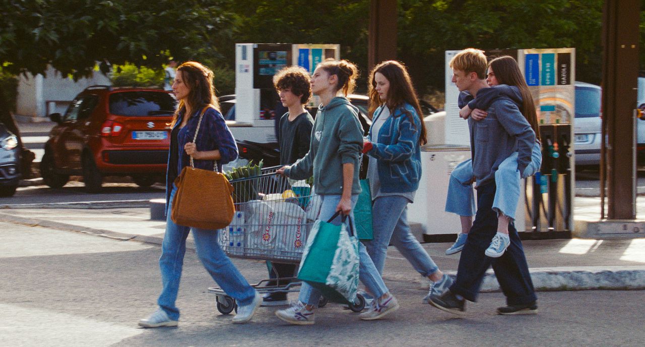 Toni y su Familia : Foto Camille Cottin