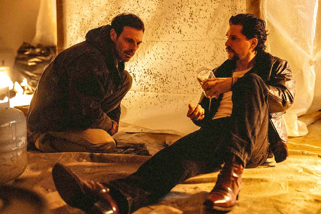 Foto Kit Harington, Scoot McNairy