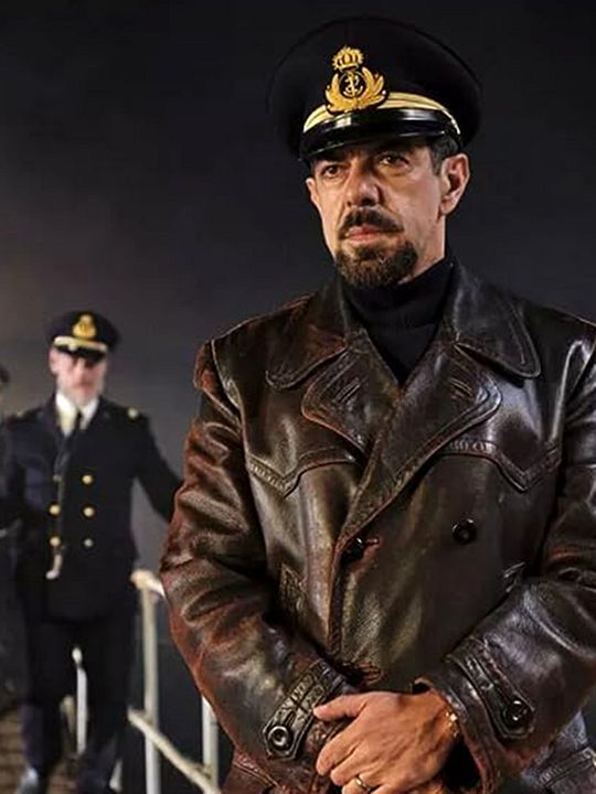 Comandante : Póster