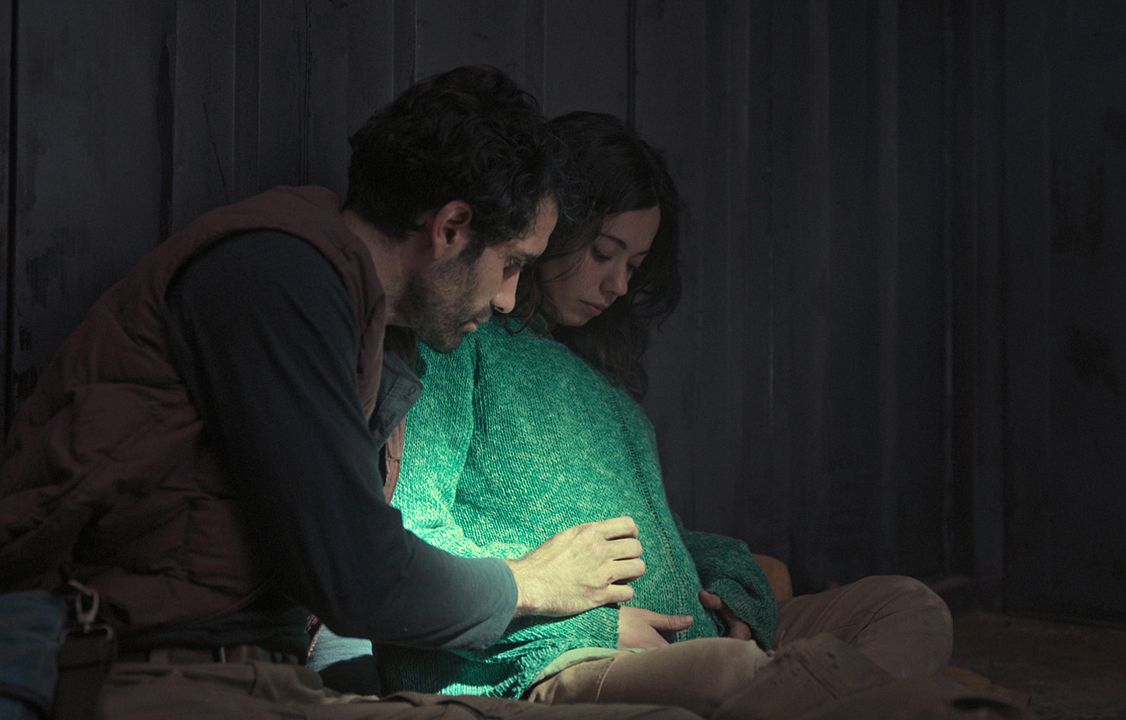 Nowhere : Foto Anna Castillo, Tamar Novas