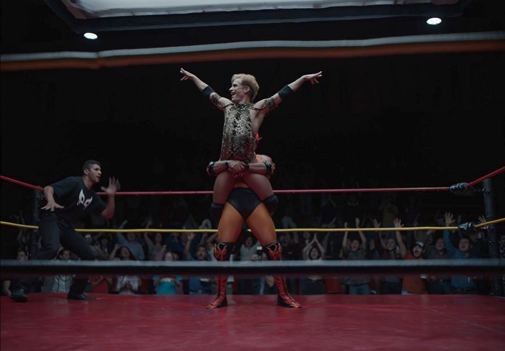 Cassandro : Foto Gael García Bernal