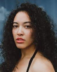 Póster Vanessa Ifediora