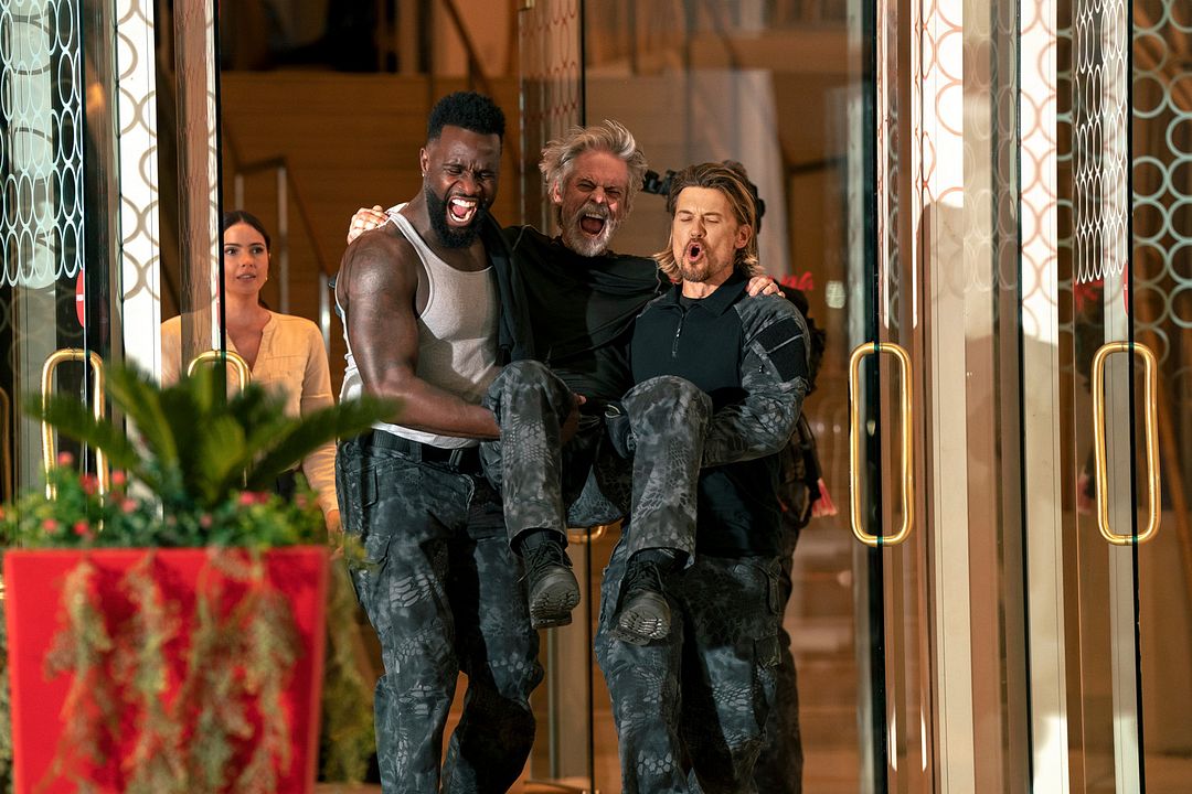 Foto C. Thomas Howell, Nick Zano, Shelley Hennig