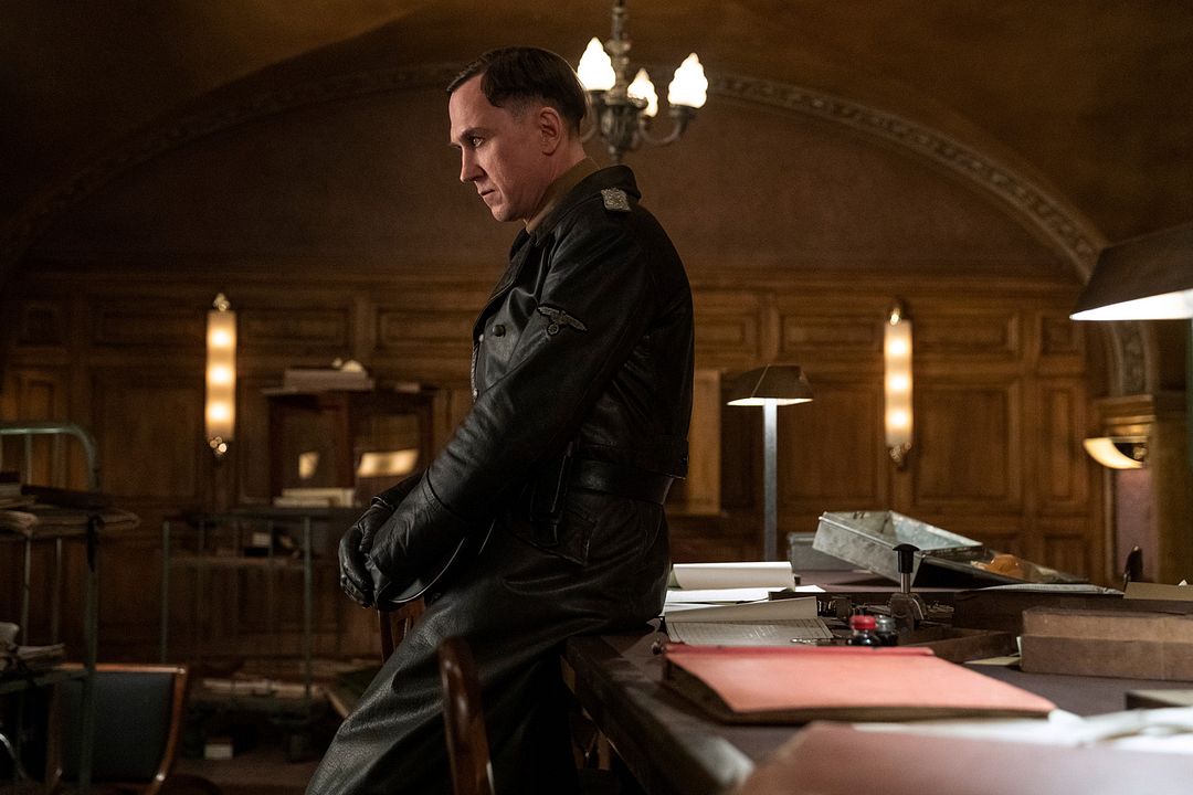 La luz que no puedes ver : Foto Lars Eidinger