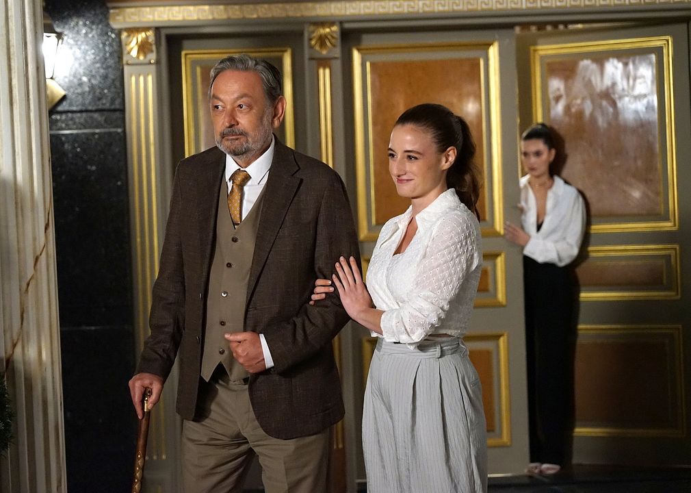 Ties of Destiny : Foto