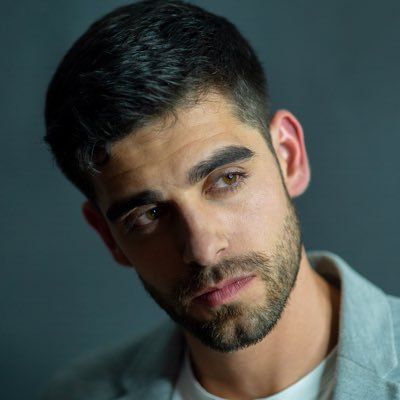 Póster Nahuel Escobar