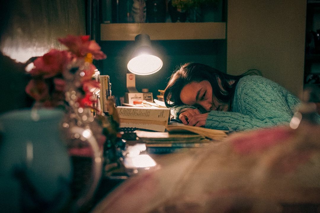 Only the River Flows : Foto