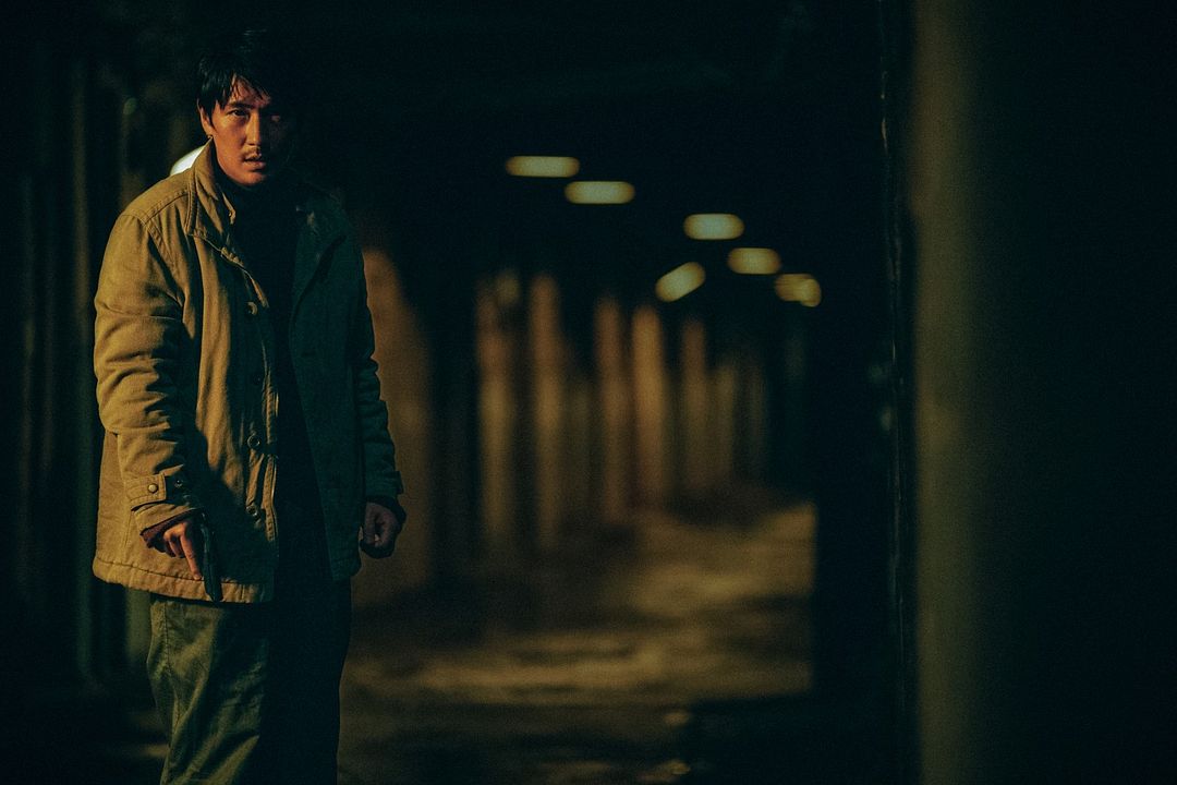 Only the River Flows : Foto