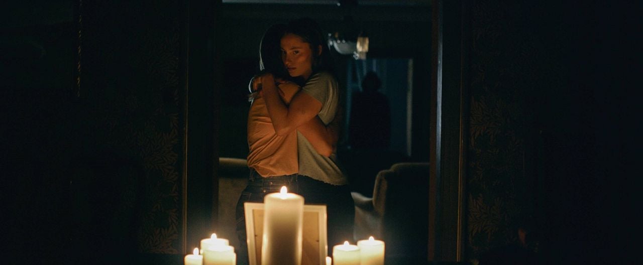 Alguien Está Dentro De La Casa : Foto