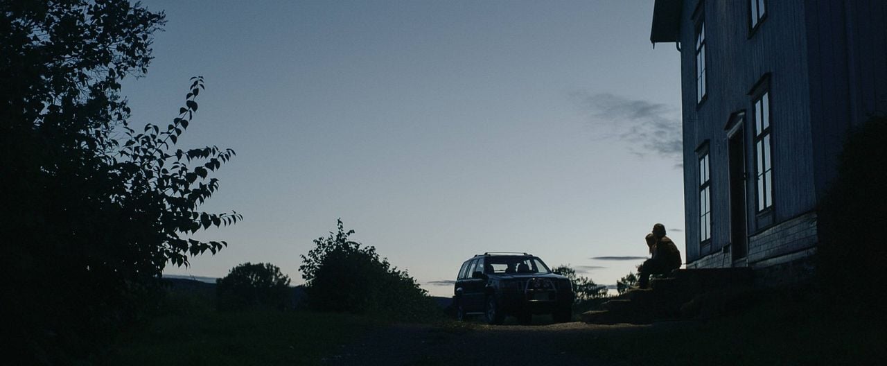 Alguien Está Dentro De La Casa : Foto