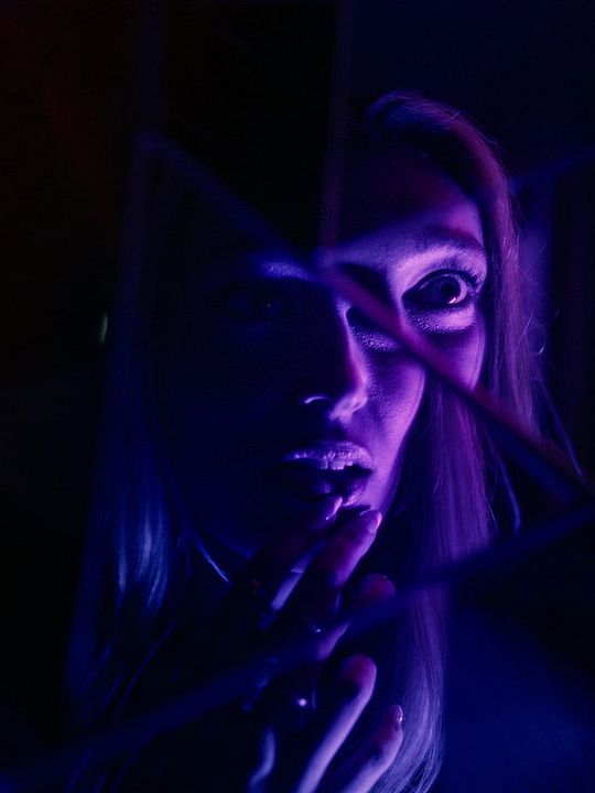 Lo que hay dentro : Póster