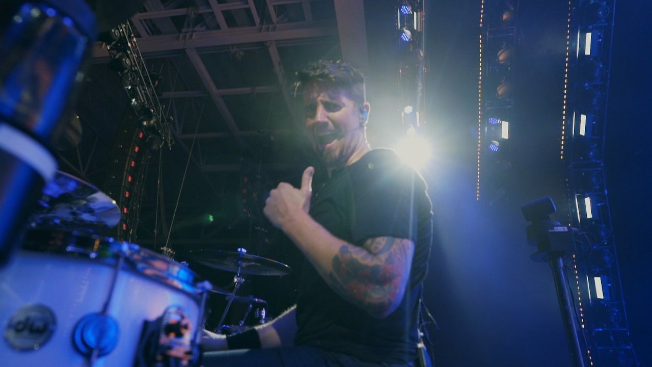 Hate to Love: Nickelback : Foto