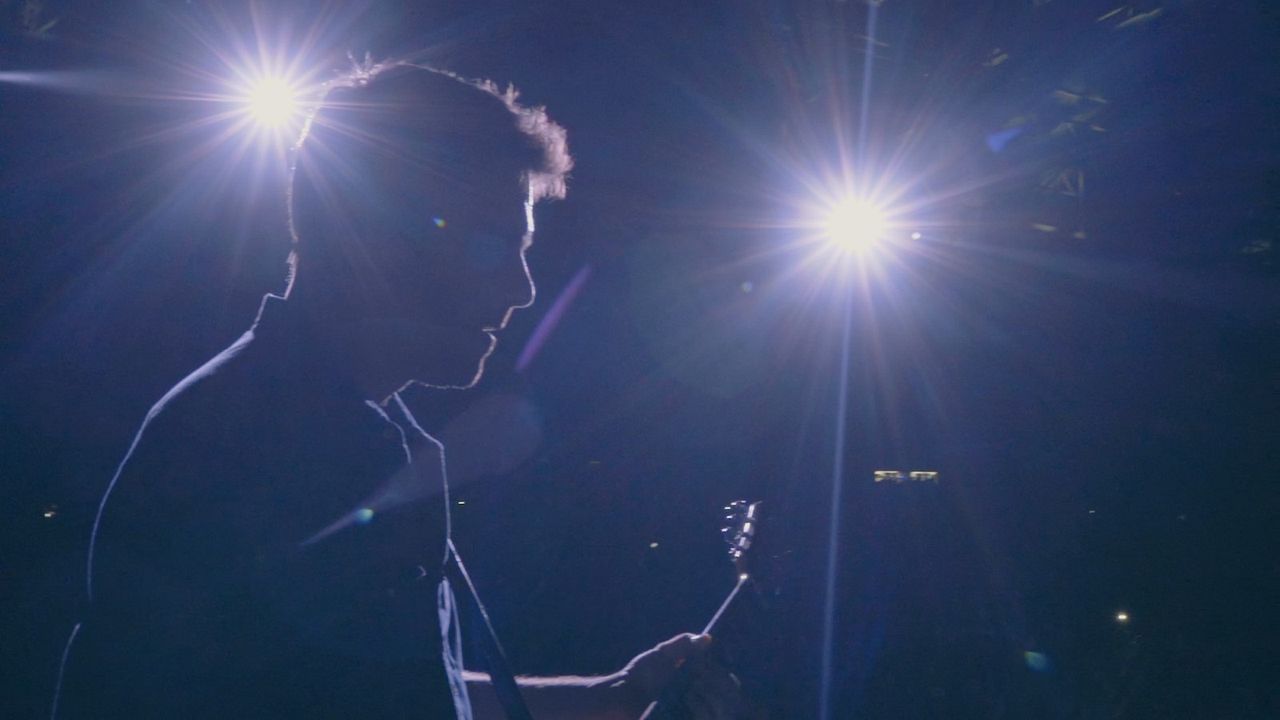 Hate to Love: Nickelback : Foto