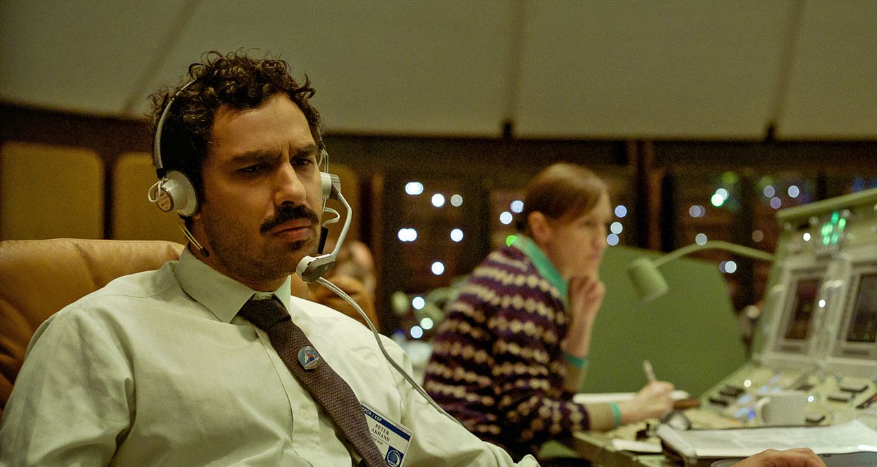 El astronauta : Foto Kunal Nayyar