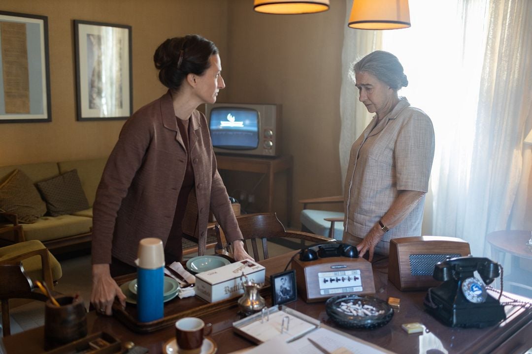 Golda : Foto Helen Mirren, Camille Cottin